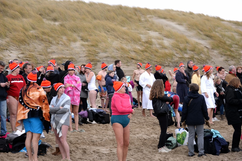 ../Images/Nieuwjaarsduik Nederzandt 2018 014.jpg